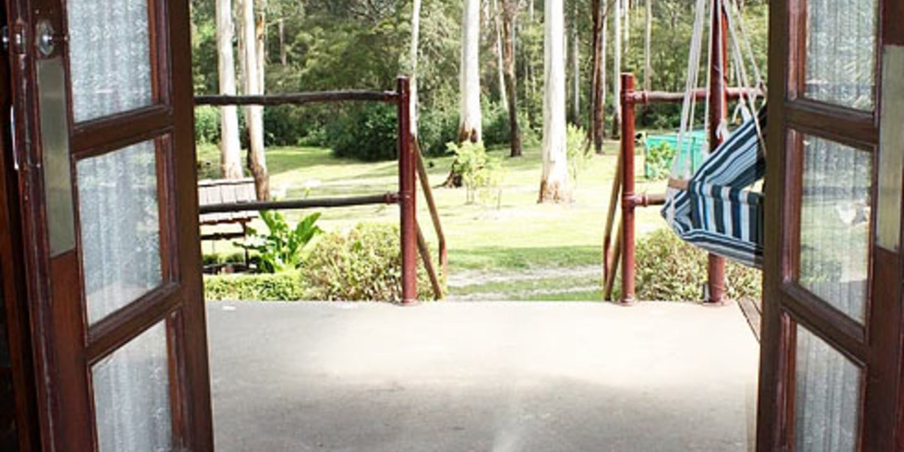 brogui-magical-bushland-retreat-house-for-rent-in-buln-buln-east