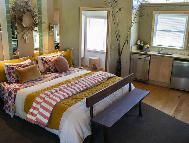 Photo 26 for Beautiful Romantic Snowgum Chalet | Spa | Near Bright