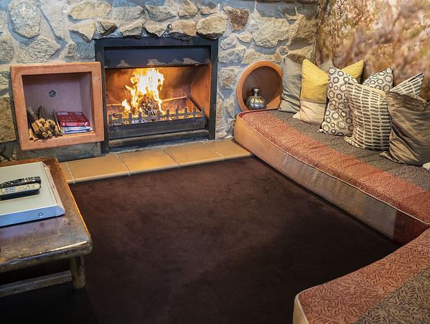 Photo 13 for Beautiful Romantic Snowgum Chalet | Spa | Near Bright