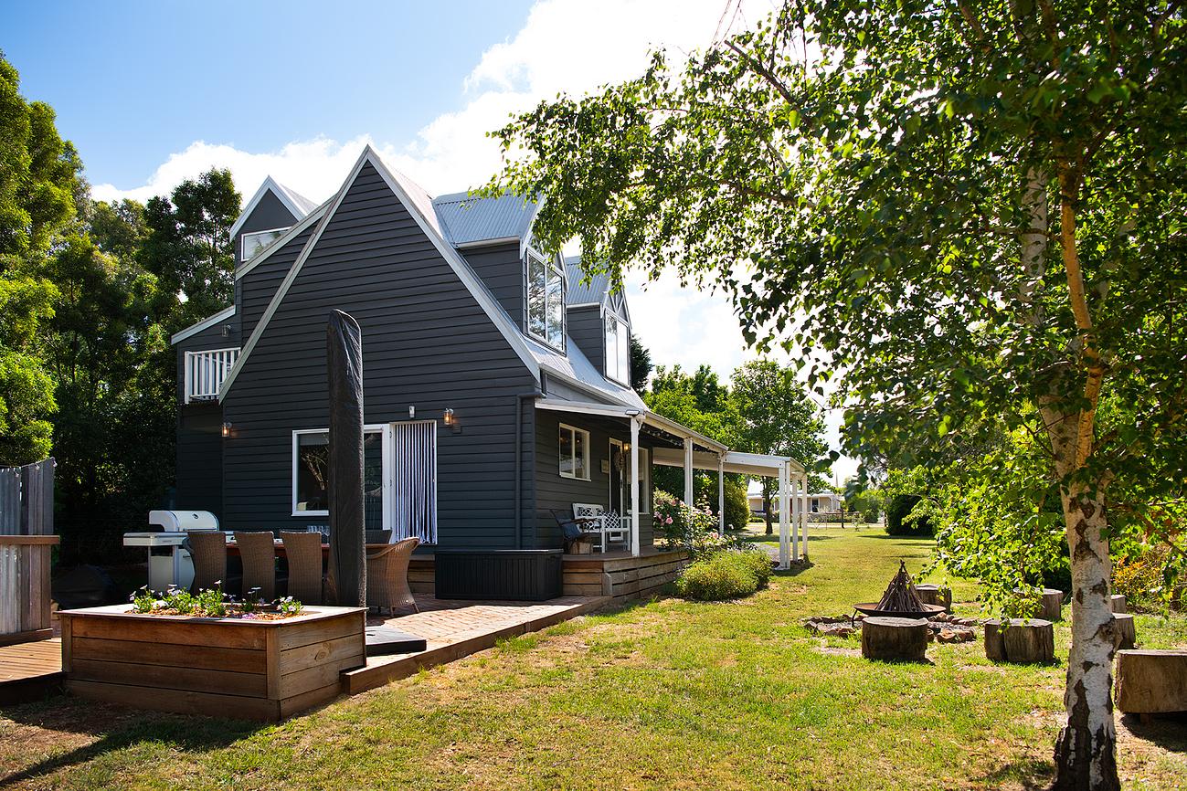 Morton House at Glenlyon House for Rent in Glenlyon, Macedon Ranges