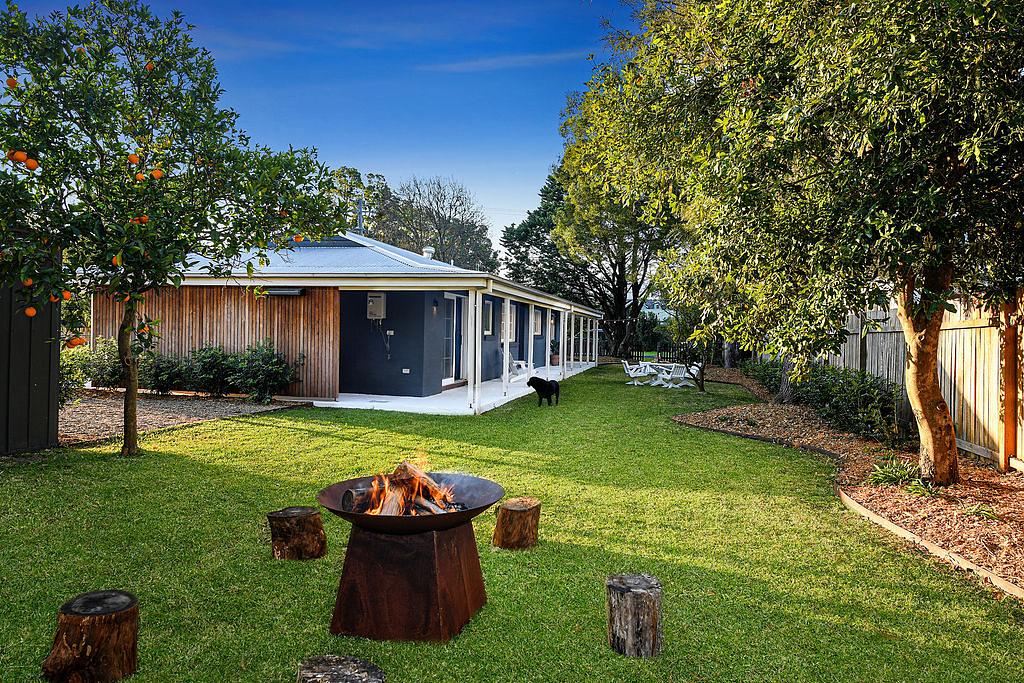 The A W A Y Berry Luxury house for Rent in Berry, South Coast, NSW, AU Riparide