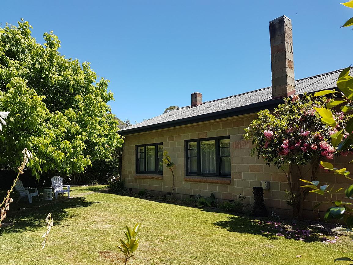 Beach Front Unique & Peaceful Beach house for Rent in Inverloch