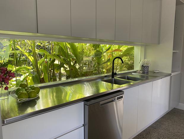 Photo 10 for Beach House - Perfect Retreat 5 minute walk to Tallow