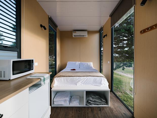 Photo 9 for Tiny House Big View 1