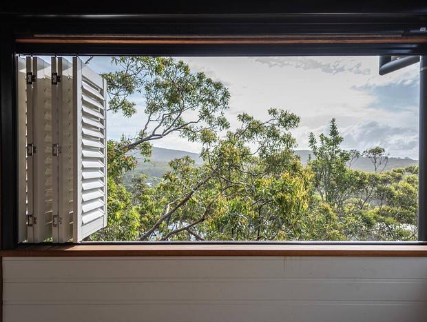 Photo 7 for Osprey - Stunning Boomerang Beach Hideaway