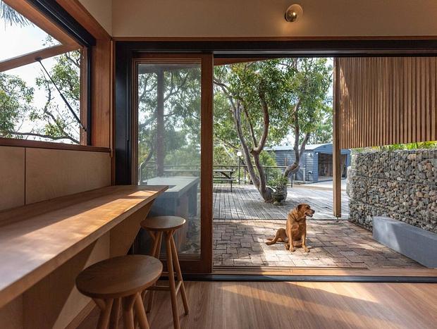 Photo 10 for Osprey - Stunning Boomerang Beach Hideaway