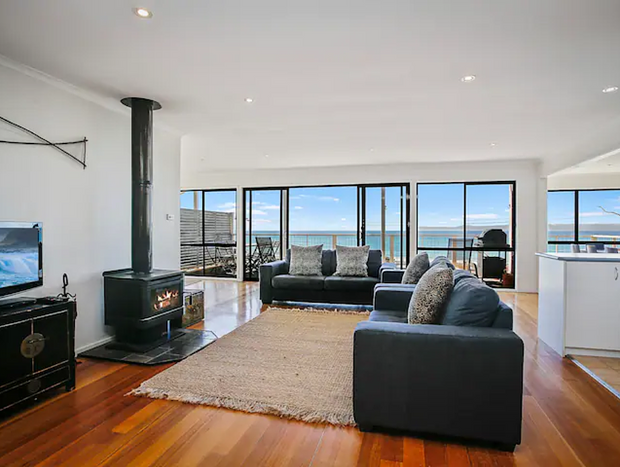 Photo 4 for IL Mare - Stunning Ocean Views along the Ocean Road