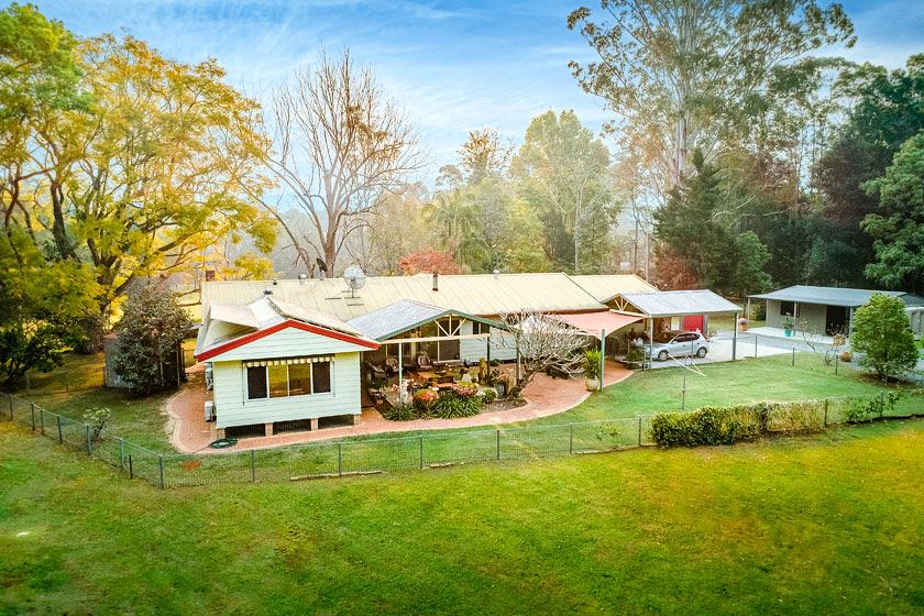 Hinterhouse On the Never Never River Near Bellingen House for Rent