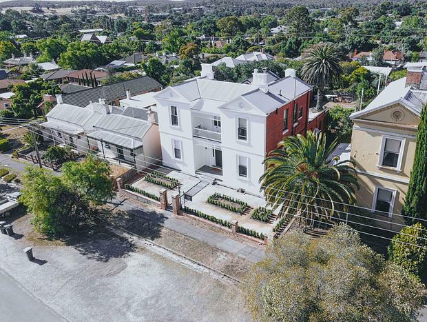 Photo 8 for Campbell House - 1882 - Luxury Group Escape