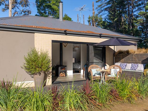 Photo 4 for Pine Beach Guest House in the Heart of Balnarring