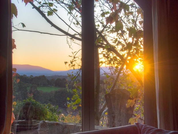 Photo 17 for Sunrise Cottage at Mont du Soleil Estate