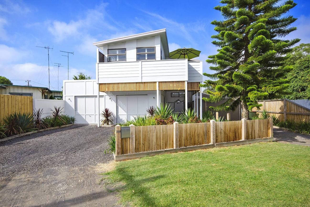 Adrift At Ocean Grove Beach house for Rent in Ocean Grove, Bellarine