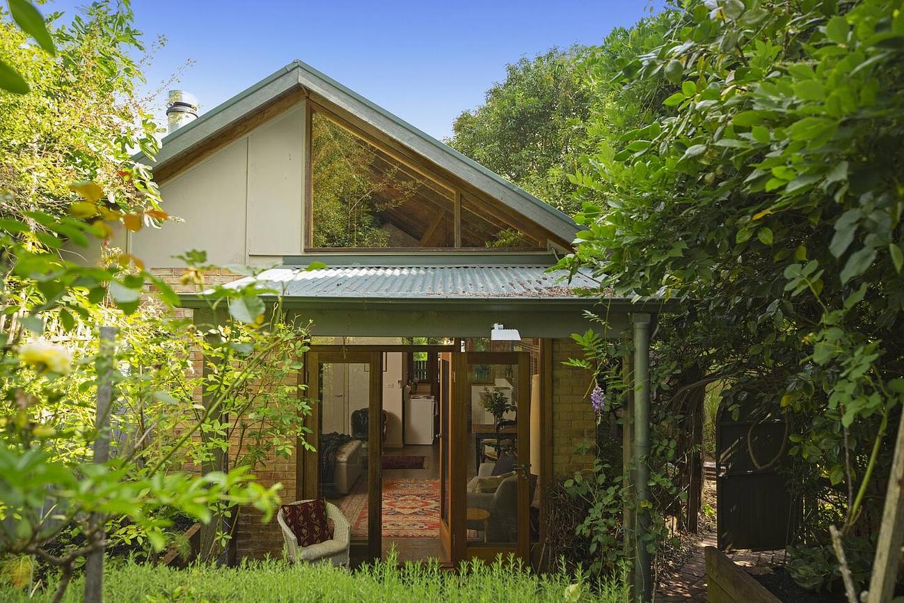 Hill Haven Daylesford Beautiful Garden Cottage Cottage for Rent in