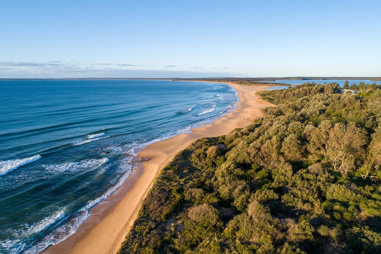 Silvermere Coastal Retreat Beach house for Rent in Culburra Beach