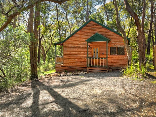 Photo 4 for Romantic Self Contained Cockatoo Cottage 2
