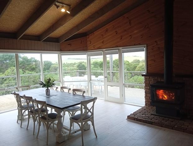 Photo 6 for Spacious Beach House With Bush And Ocean Views