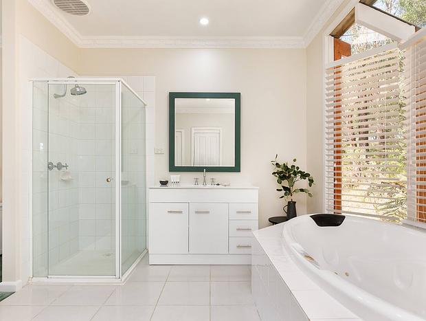 Photo 11 for Romantic Self Contained Cockatoo Cottage 1