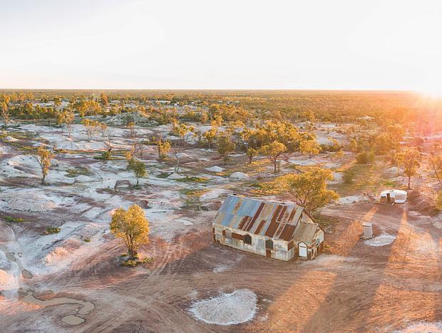 Photo 2 for Lightning Ridge