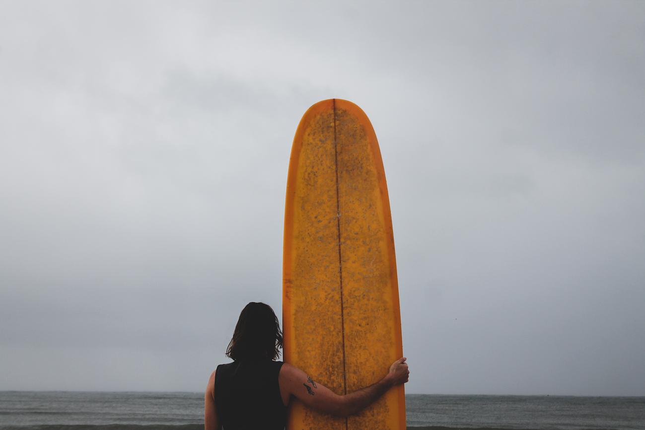surfing-at-terrigal-riparide
