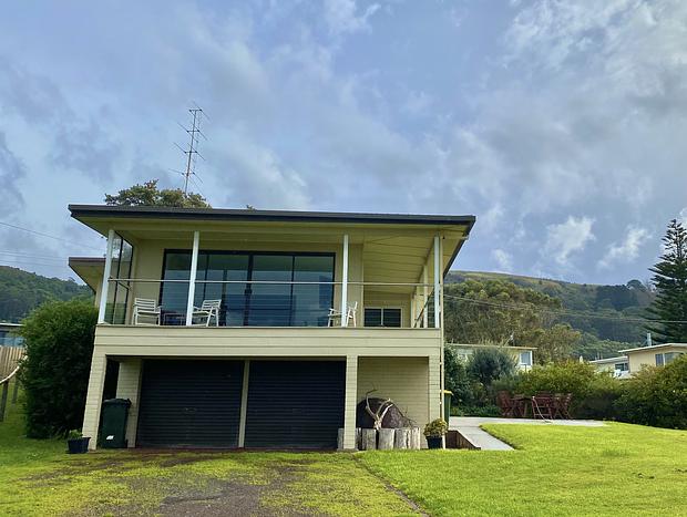 Photo 16 for Seaspray Beach House - Apollo Bay - Dog Friendly