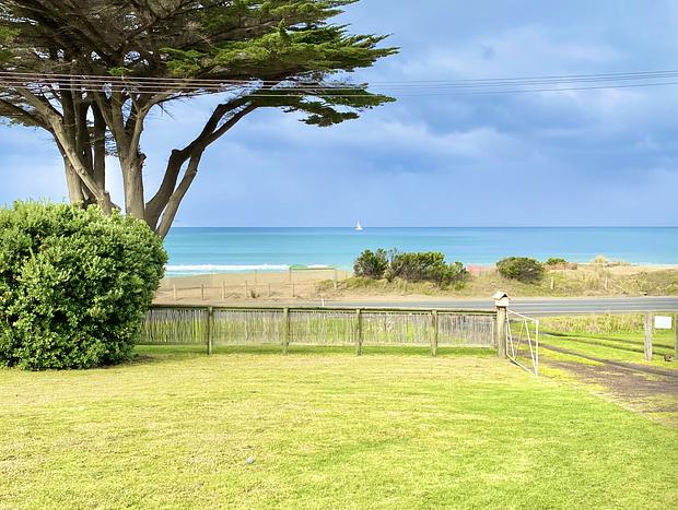 Photo 12 for Seaspray Beach House - Apollo Bay - Dog Friendly