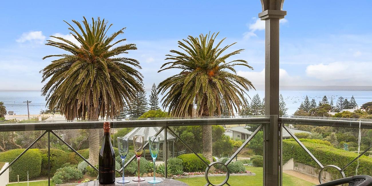 Stunning Bay Views in the Heart of Sorrento Suite for Rent in