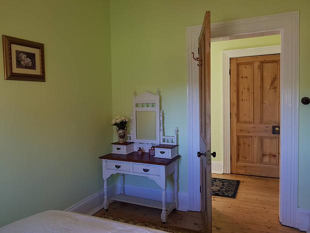 Photo 17 for Maids Quarters - Coragulac House Cottages