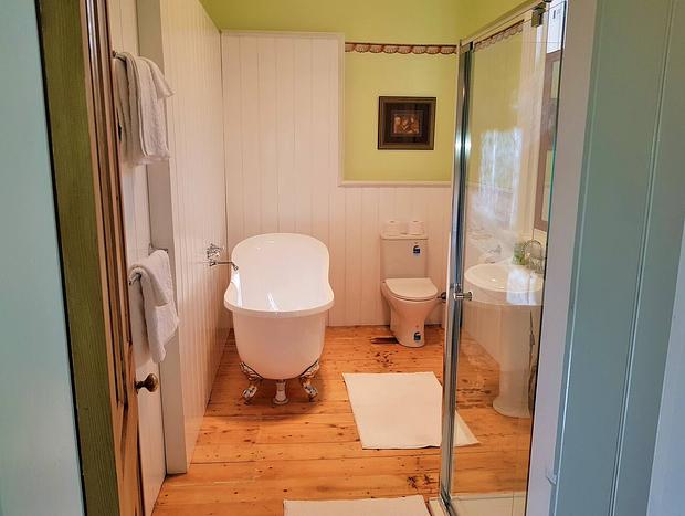 Photo 19 for Maids Quarters - Coragulac House Cottages