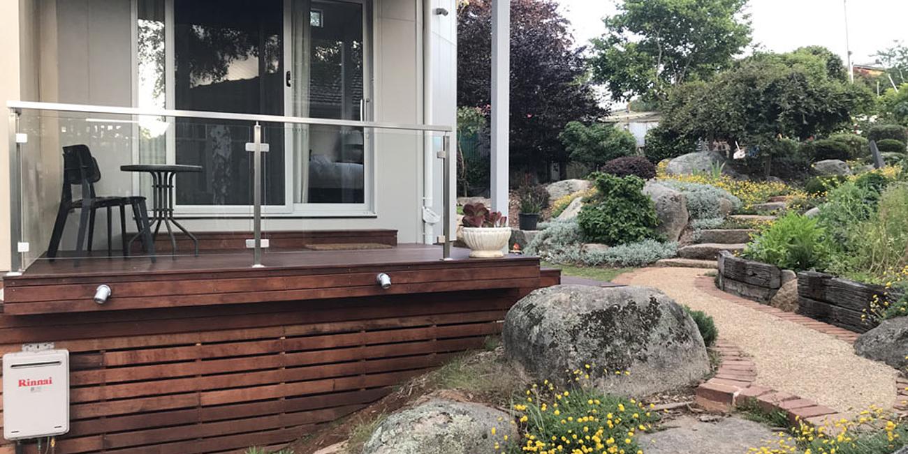 Signal Box Bed & Breakfast Short Stay Garden View Room Suite for