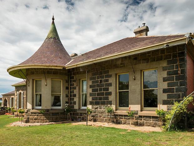 Photo 24 for Monash Cottage - Coragulac House Cottages