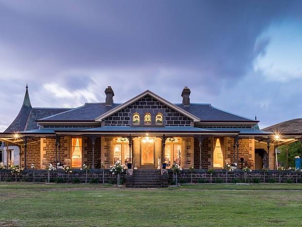 Photo 27 for Monash Cottage - Coragulac House Cottages