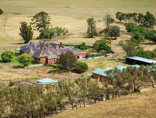 Photo 28 for Monash Cottage - Coragulac House Cottages