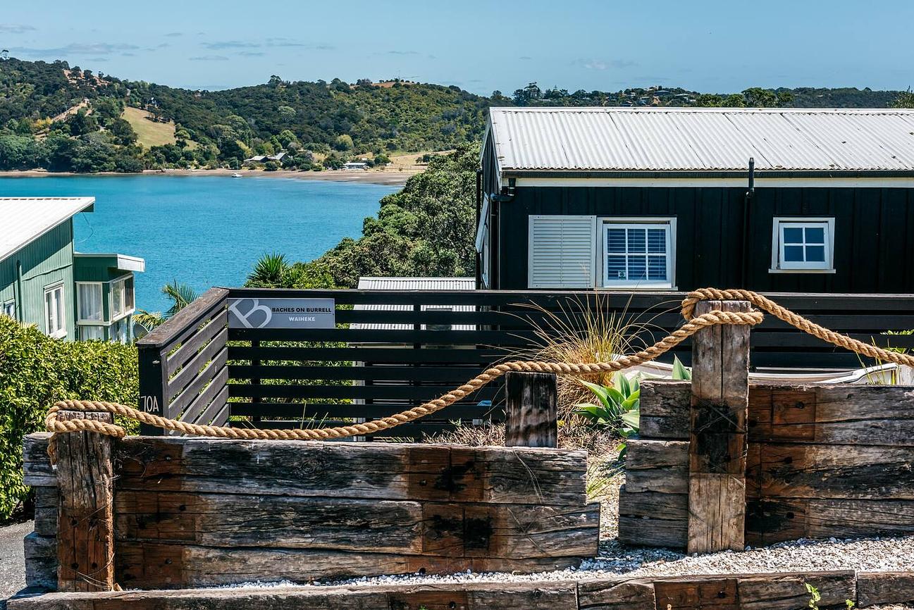 Black Bach On Burrell Beach house for Rent in Oneroa, Waiheke Island