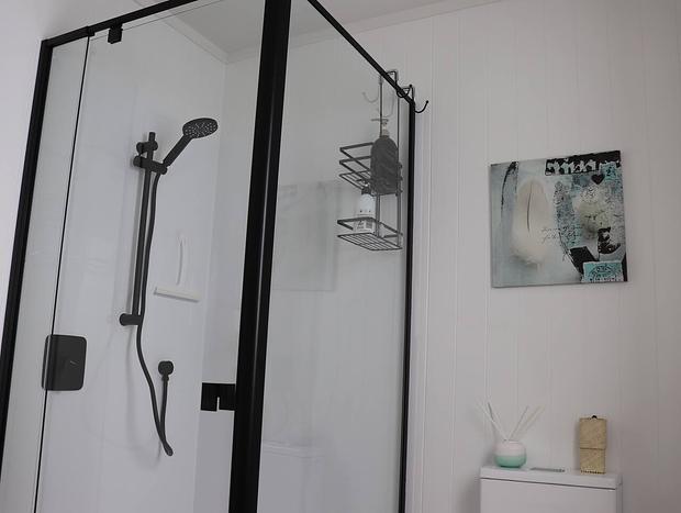 Photo 14 for Flamingo Cottage Waiheke