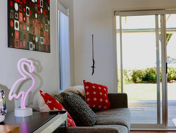 Photo 8 for Flamingo Cottage Waiheke