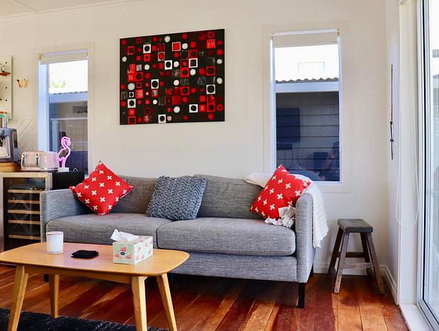 Photo 11 for Flamingo Cottage Waiheke