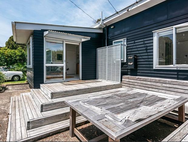 Photo 4 for Flamingo Cottage Waiheke