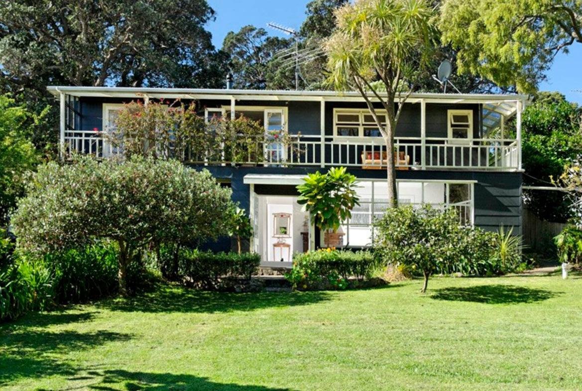 Casamatta Waiheke Beach house for Rent in Waiheke Island, Waiheke