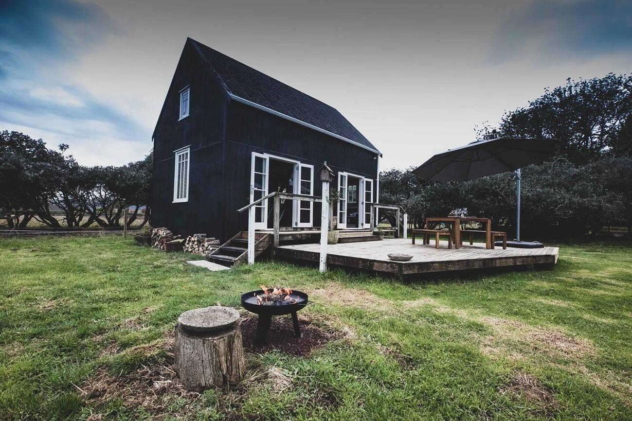 Kakariki Cottage Cottage for Rent in Papakura, Auckland, NZ Riparide