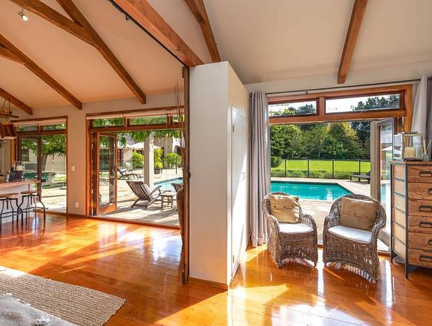 Photo 7 for NZ Summer House