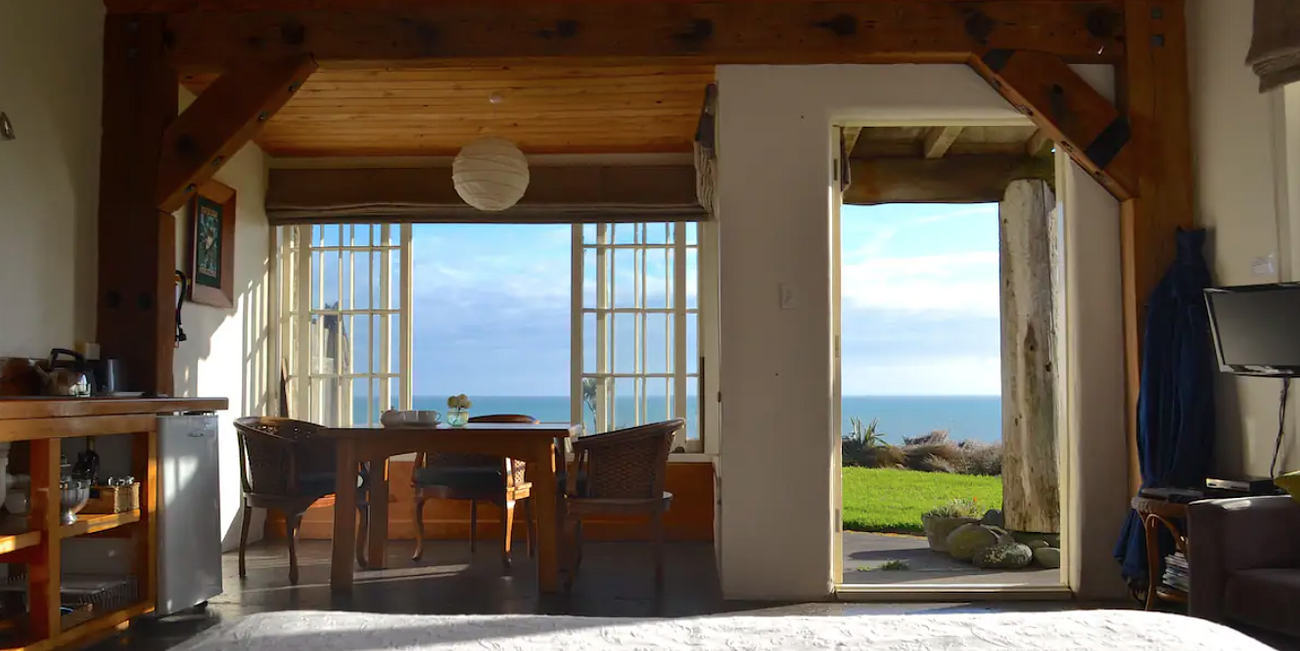 Ahu Ahu Beach Villas Studio Villa Villa for Rent in New Plymouth