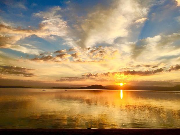 Photo 25 for Parawai Bay Lakeside Retreat - Rotorua