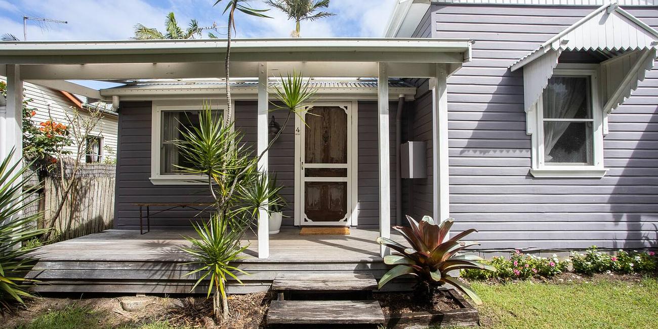 Little Burns Beach House Beach house for Rent in Byron Bay, North Coast, NSW, AU Riparide