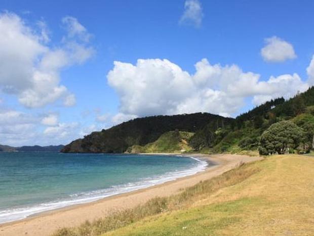Photo 2 for Oneroa Bay Beach