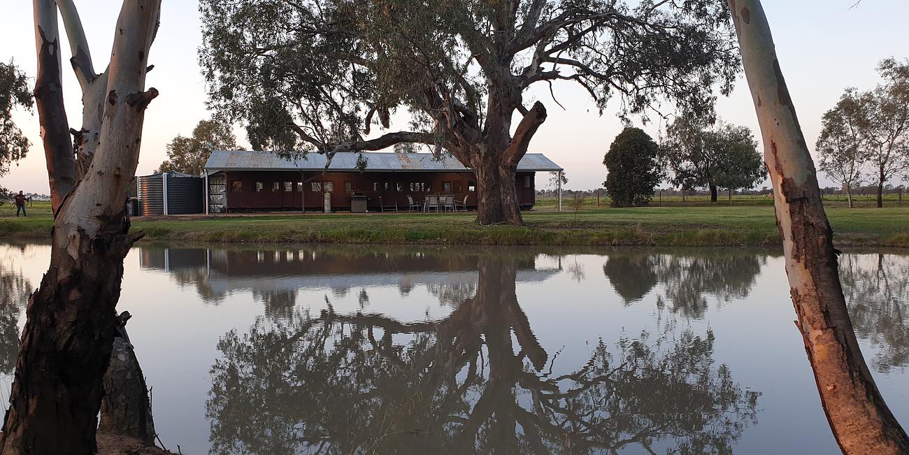 Carriages Waterfront Retreat Eco house for Rent in ECHUCA, Murray