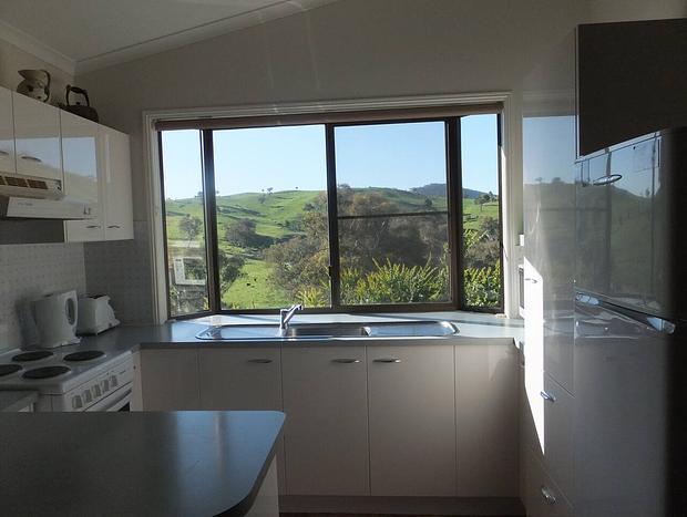 Photo 5 for Elm Cottage Tumut - Blue Gum Cottage