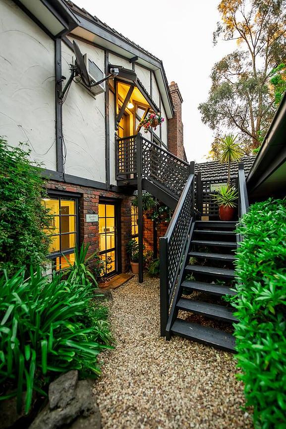 Honeymoon Suite Dandenong Ranges/Mount Dandenong Suite for Rent in Kalorama, Dandenong