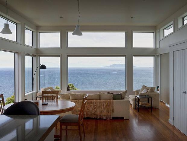 Photo 6 for XSPOT - Off-grid Cliff Top Apartment For Two in 4WD Location