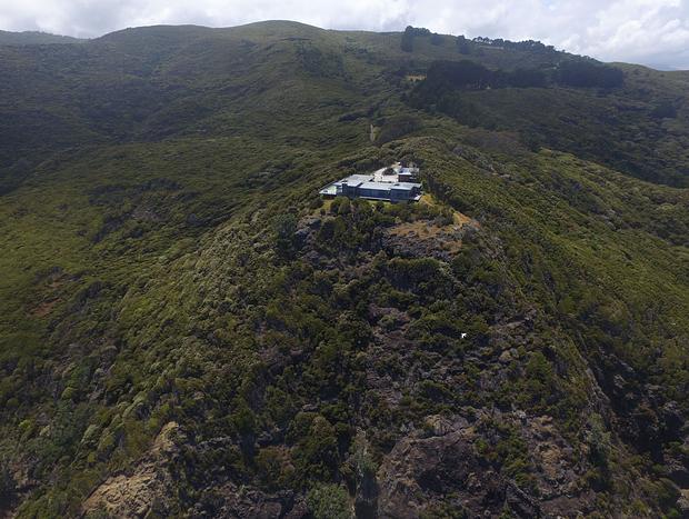 Photo 13 for XSPOT - Off-grid Cliff Top Apartment For Two in 4WD Location