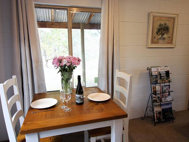 Photo 5 for Blue Wren Villa at Woodlane Cottages Lovedale